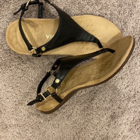 Vionic sandals - Picture 2 of 6